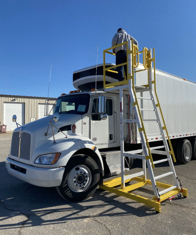 this image shows trailer repair in Jupiter, FL